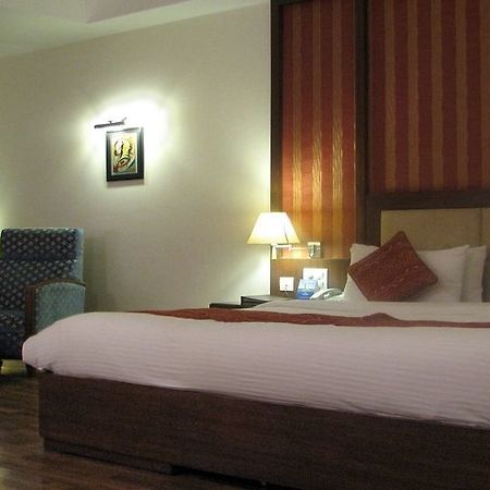 Legend Sarovar Portico Baddi Extérieur photo