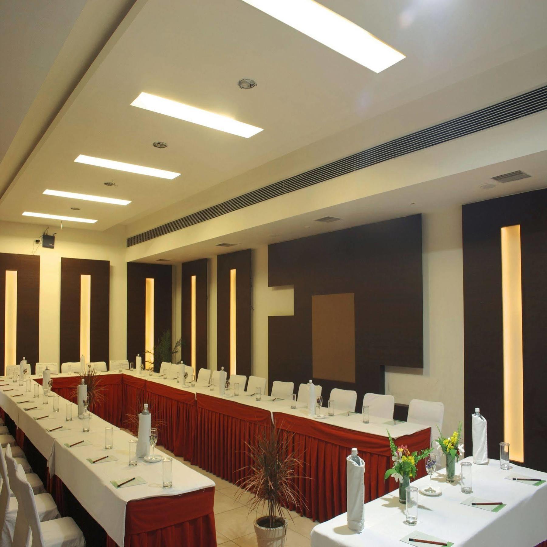 Legend Sarovar Portico Baddi Extérieur photo